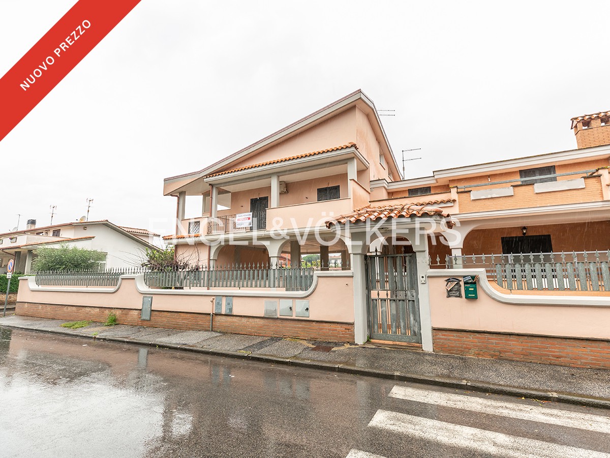 3 chambres Villa à Ladispoli, Italy No. 62535