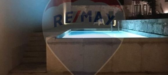 9 bedrooms Building in Porto, Portugal No. 136460 6