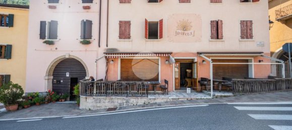 7 bedrooms House in Ferrara di Monte Baldo, Italy No. 377668 6