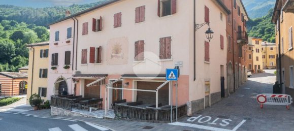 7 bedrooms House in Ferrara di Monte Baldo, Italy No. 377668 7