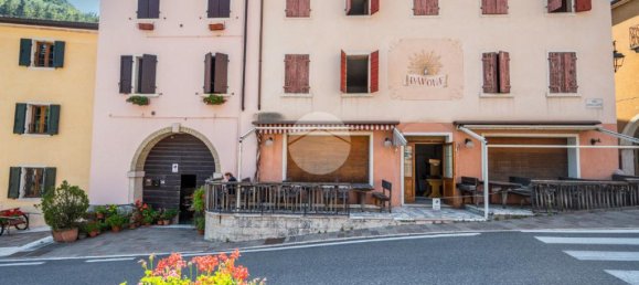 7 bedrooms House in Ferrara di Monte Baldo, Italy No. 377668 2