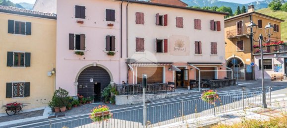 7 bedrooms House in Ferrara di Monte Baldo, Italy No. 377668 16