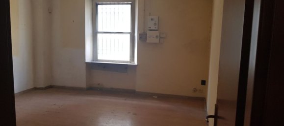 240m² Warehouse in Lucca, Italy No. 211528 8