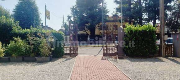 Villa de 4 dormitorios en Gerenzano, Italy No. 354266 12