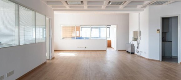2130 m² propiedad comercial en venta en Nicosia, Cyprus № 24516 4