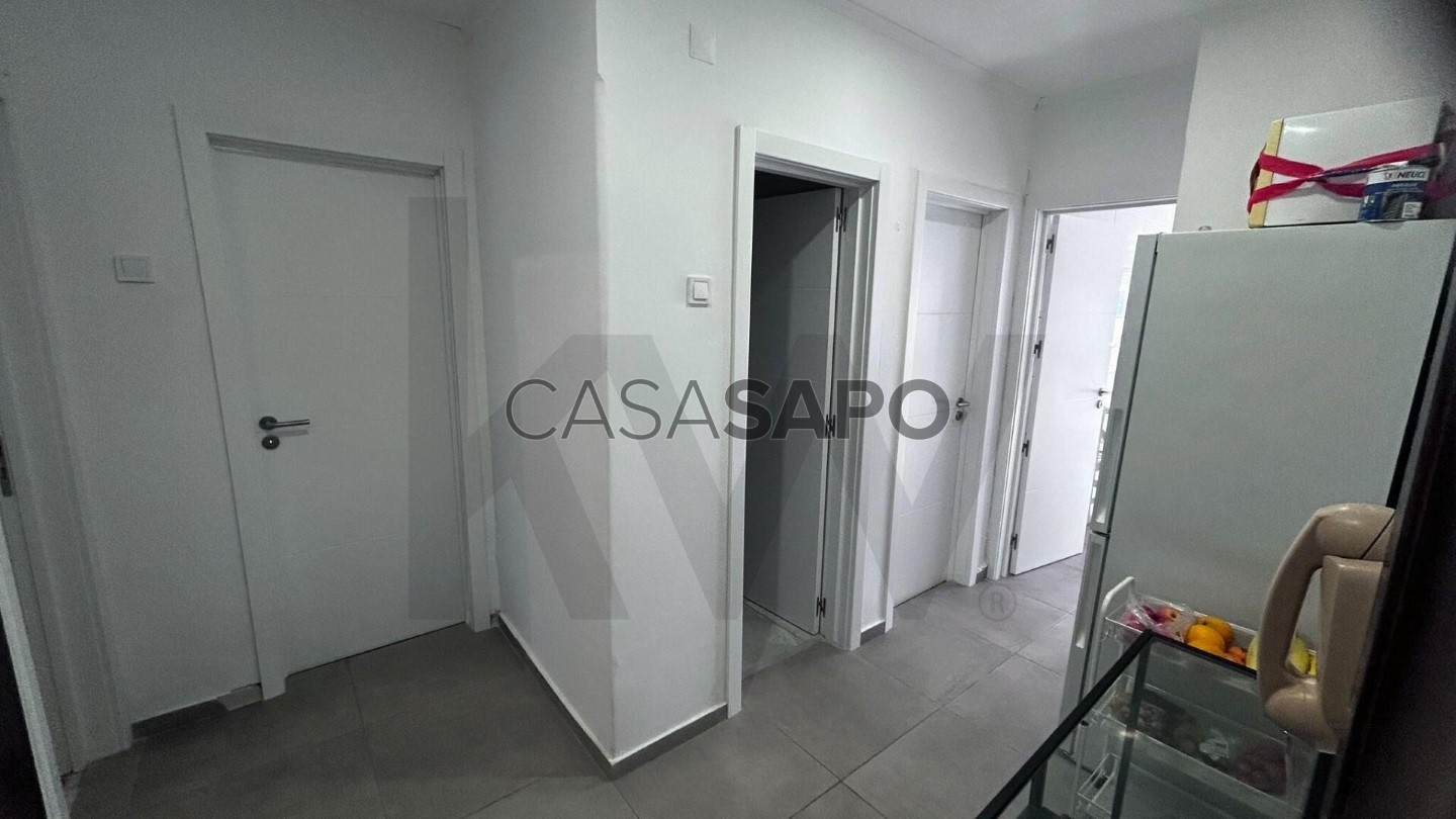 3 bedrooms Apartment in Almada, Portugal No. 355066