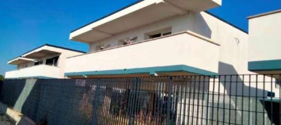 Apartamento de 4 habitaciónes en Fiumicino, Italy No. 17003 3