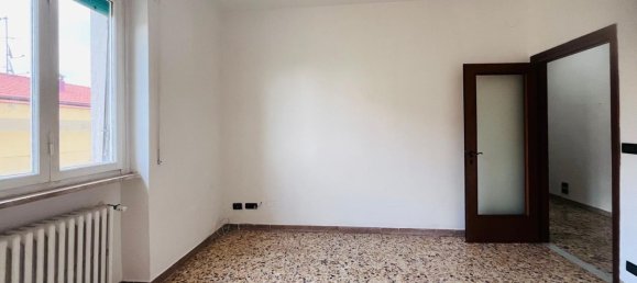 4 rooms Apartment in Livorno, Italy No. 111580 24