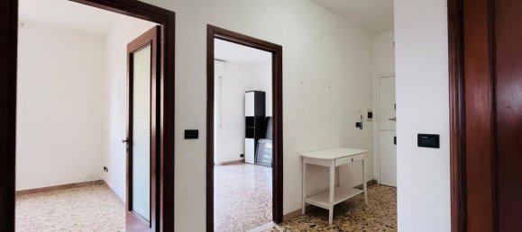 4 rooms Apartment in Livorno, Italy No. 111580 13