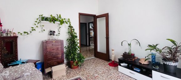 4 rooms Apartment in Livorno, Italy No. 111580 9