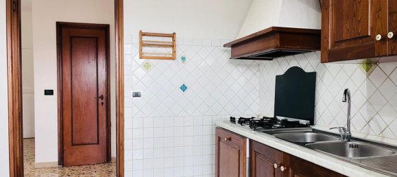 4 rooms Apartment in Livorno, Italy No. 111580 20