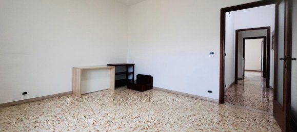 4 rooms Apartment in Livorno, Italy No. 111580 28