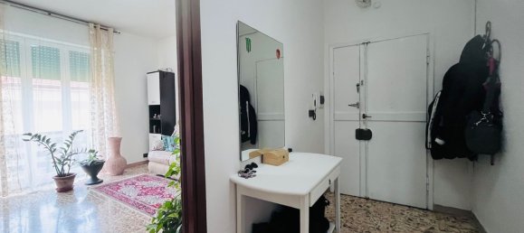 4 rooms Apartment in Livorno, Italy No. 111580 10