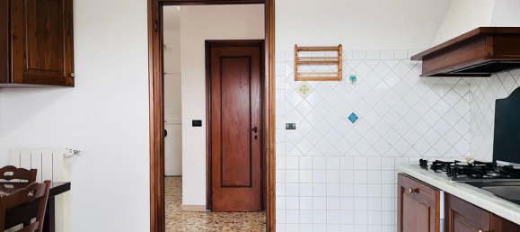 4 rooms Apartment in Livorno, Italy No. 111580 19