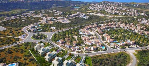 4 bedrooms Villa in Kouklia, Cyprus No. 10602 6