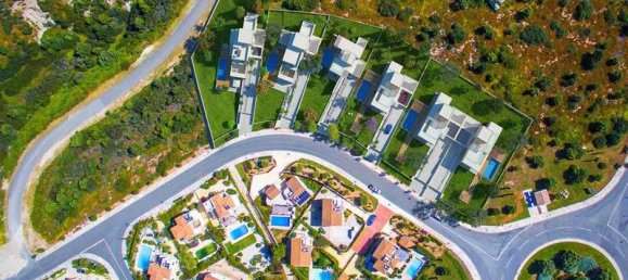 4 bedrooms Villa in Kouklia, Cyprus No. 10602 8