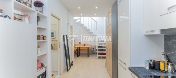 2-salle Appartement à Milan, Italy No. 305104 14