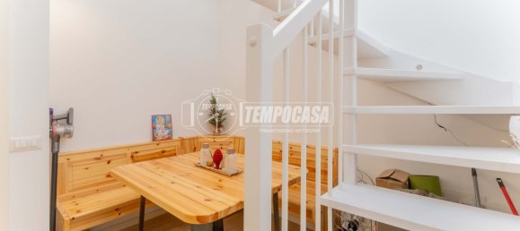 2-salle Appartement à Milan, Italy No. 305104 15