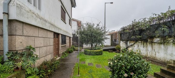 6 bedrooms House in Porto, Portugal No. 17119 11