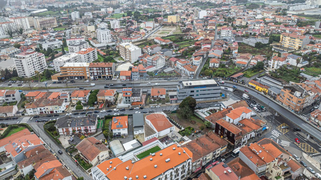 6 bedrooms House in Porto, Portugal No. 17119