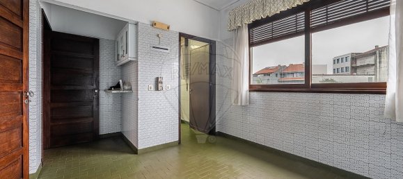 6 bedrooms House in Porto, Portugal No. 17119 19