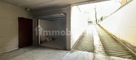  مرآب في Piacenza, Italy 33متر مربع رقم 210760 2