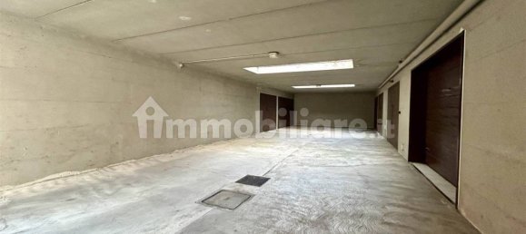  مرآب في Piacenza, Italy 33متر مربع رقم 210760 6