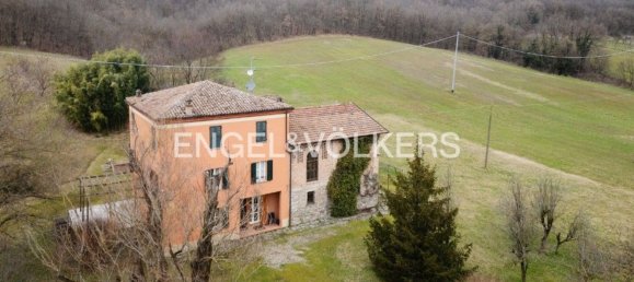 Casa de 7 habitaciónes en Solignano, Italy No. 128092 3