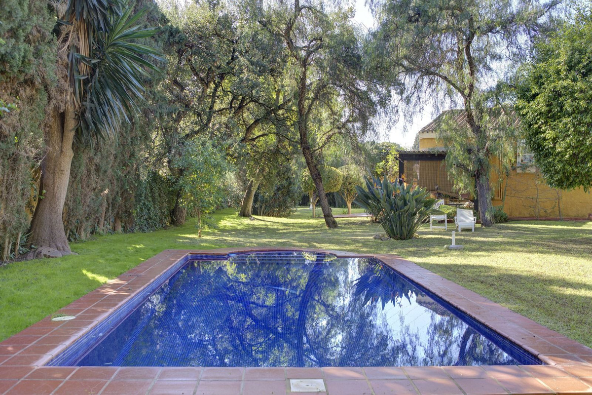 3 bedrooms Villa in Marbella, Spain No. 270399