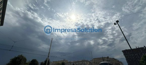 1 room Commercial property in Naples, Italy No. 341246 4