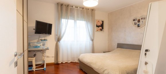 3 rooms Apartment in Trezzano sul Naviglio, Italy No. 182181 38