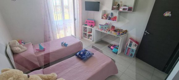 4-Zimmer Gewerbliche Immobilie in Aversa, Italy, Nr. 26904 22