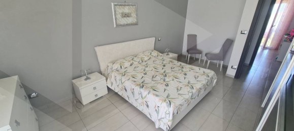 4-Zimmer Gewerbliche Immobilie in Aversa, Italy, Nr. 26904 17
