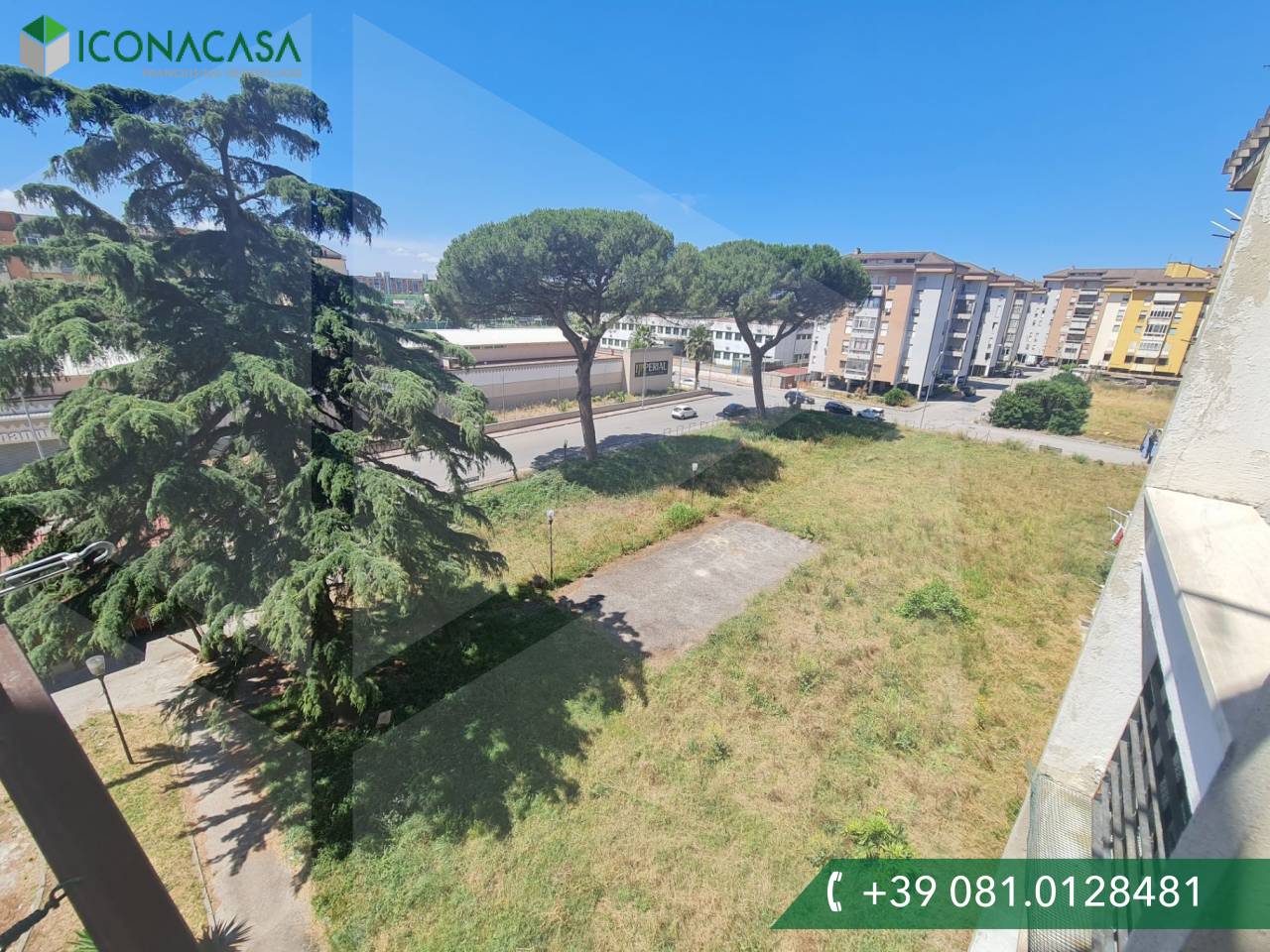 4-Zimmer Gewerbliche Immobilie in Aversa, Italy, Nr. 26904