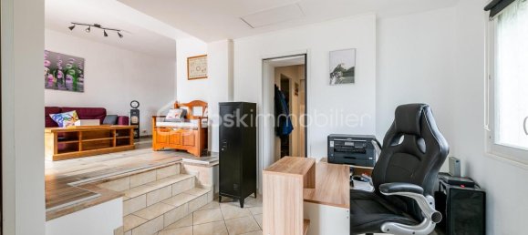 2 Schlafzimmer Haus in Coubert, France, Nr. 285453 6