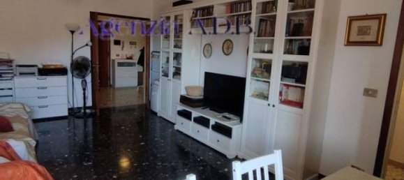 5 rooms Apartment in Pisa, Italy No. 32952 5