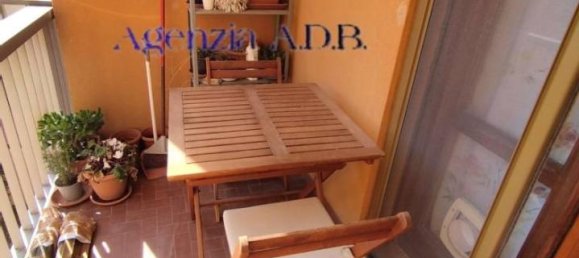 5 rooms Apartment in Pisa, Italy No. 32952 11