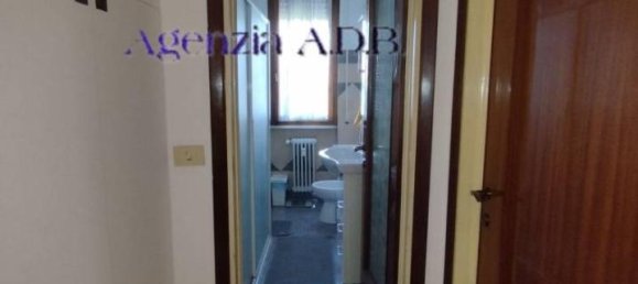 5 rooms Apartment in Pisa, Italy No. 32952 12
