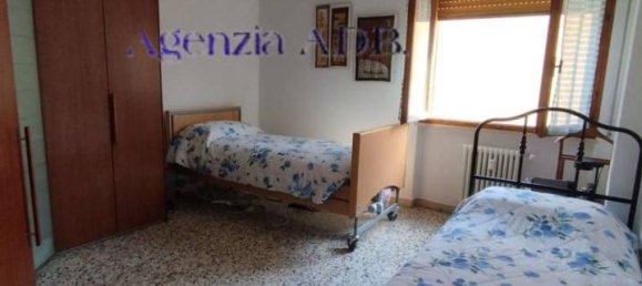 5 rooms Apartment in Pisa, Italy No. 32952 16