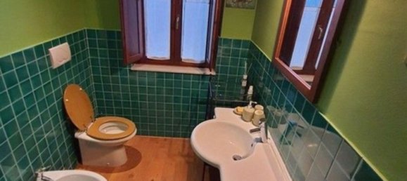 5 rooms House in Monteroni d'Arbia, Italy No. 179020 9