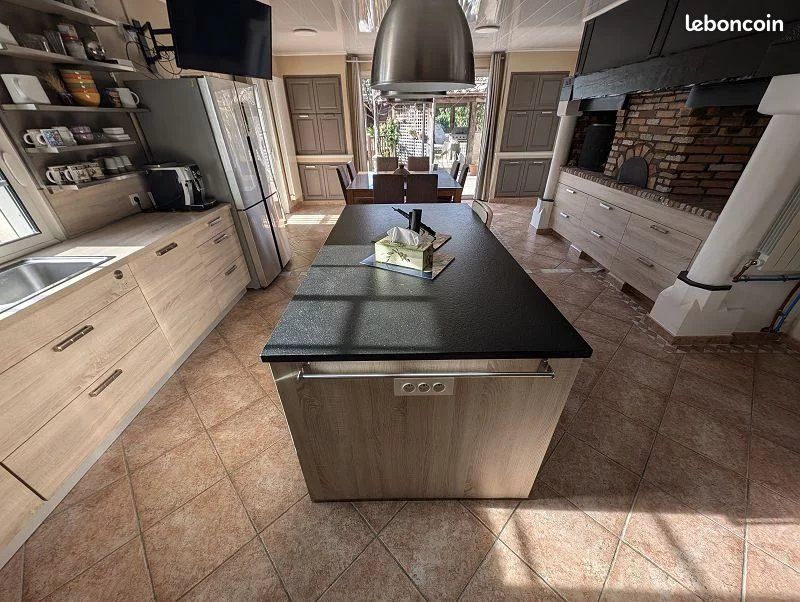 4 bedrooms House in Arles, France No. 342393