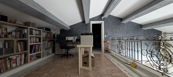 4 bedrooms House in Arles, France No. 342393 8