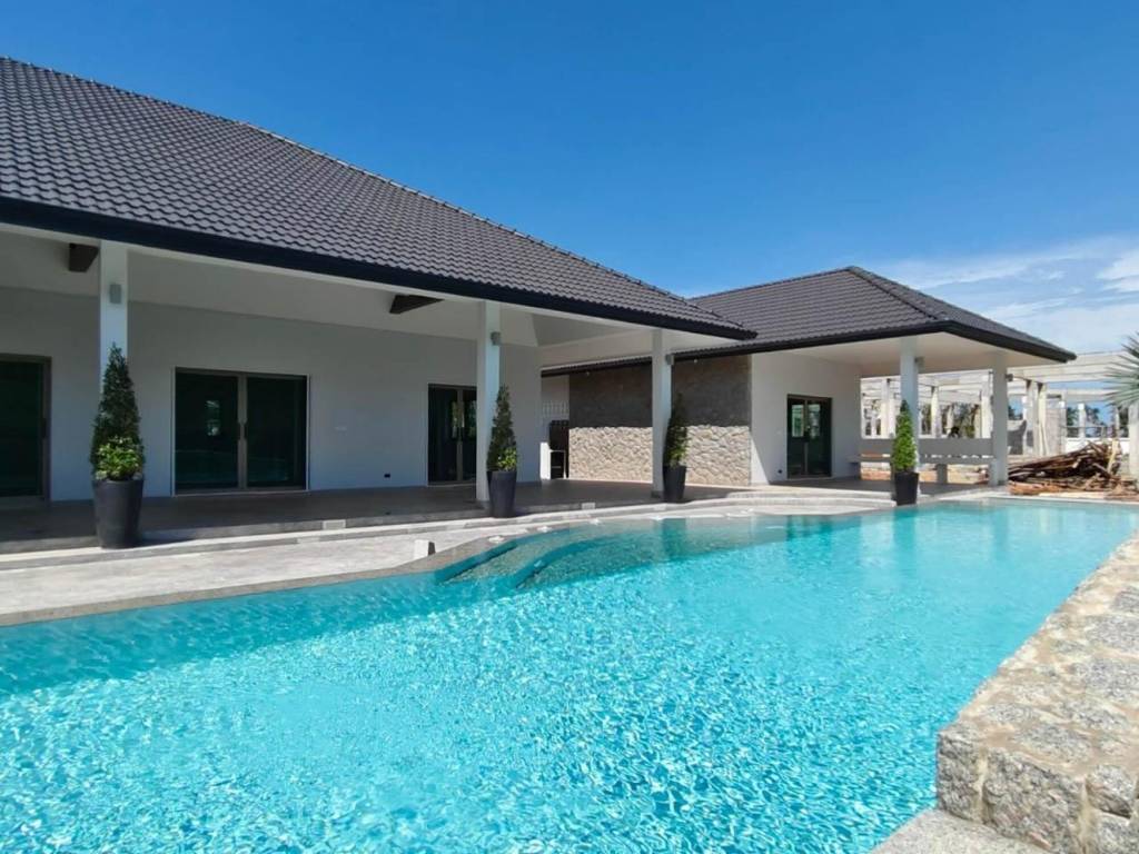 3 bedrooms Villa in Sam Roi Yot, Thailand No. 25342