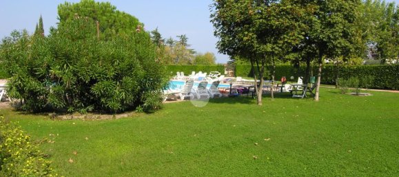 2-salle Appartement à Desenzano del Garda, Italy No. 371451 8