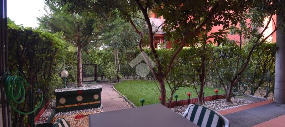 2-salle Appartement à Desenzano del Garda, Italy No. 371451 13