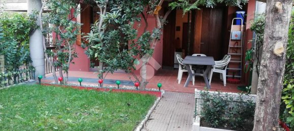 2-salle Appartement à Desenzano del Garda, Italy No. 371451 22