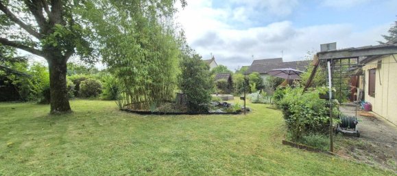 2 bedrooms House in Aubigny-sur-Nere, France No. 262905 2