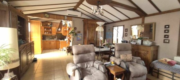 2 bedrooms House in Aubigny-sur-Nere, France No. 262905 8