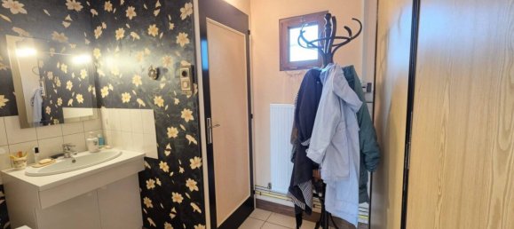 2 bedrooms House in Aubigny-sur-Nere, France No. 262905 13