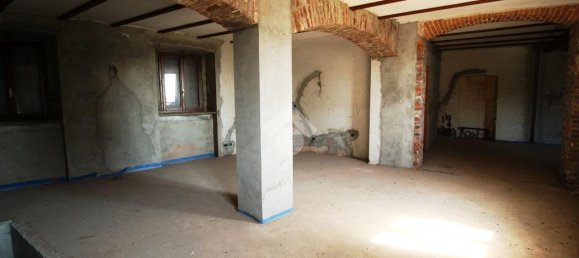 14 rooms House in Castellamonte, Italy No. 18105 19